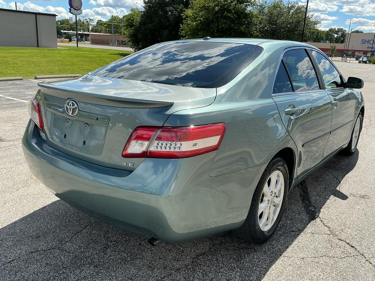 Toyota Camry Base 2011
