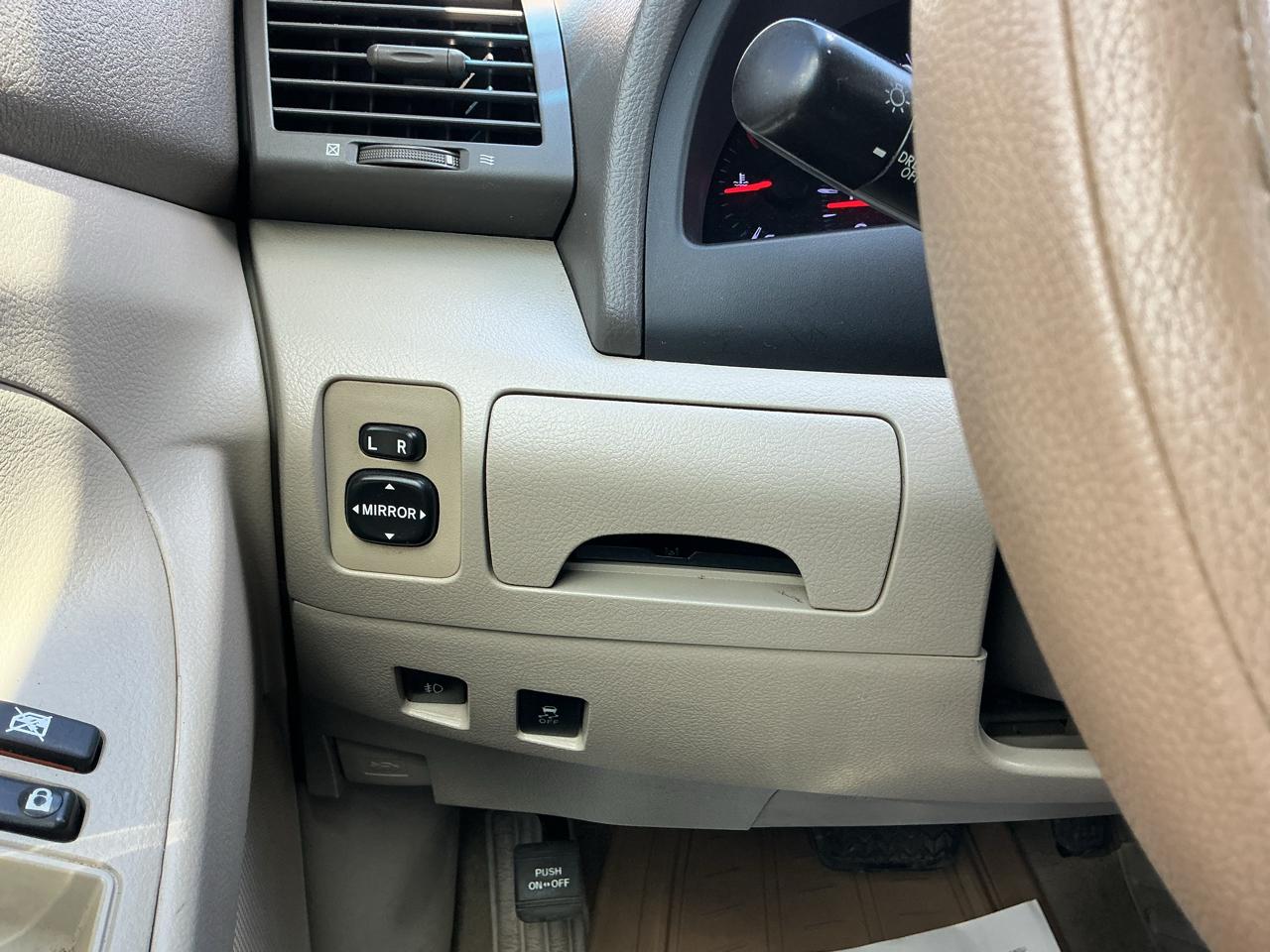 Toyota Camry Base 2011