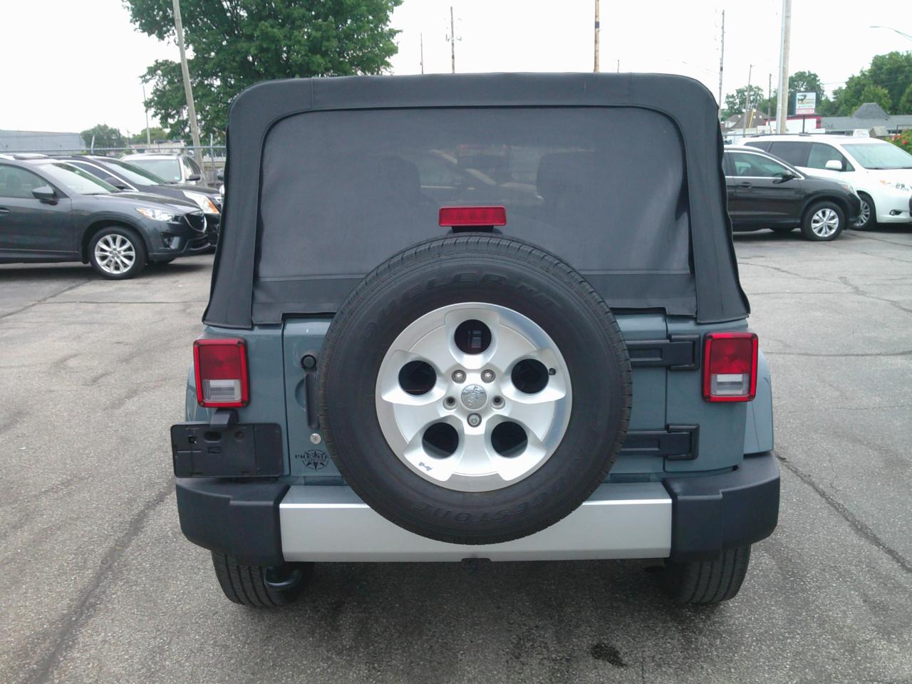 Jeep Wrangler Unlimited Sahara 4WD 2015