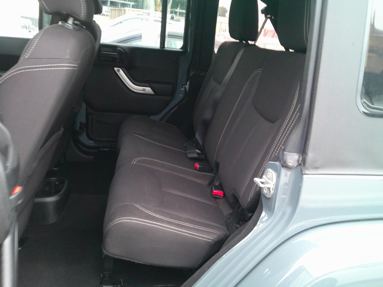 Jeep Wrangler Unlimited Sahara 4WD 2015