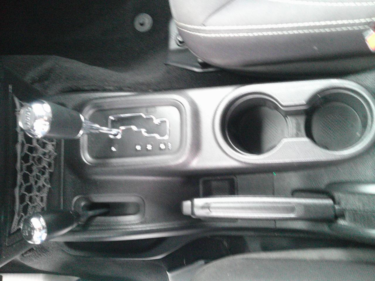 Jeep Wrangler Unlimited Sahara 4WD 2015