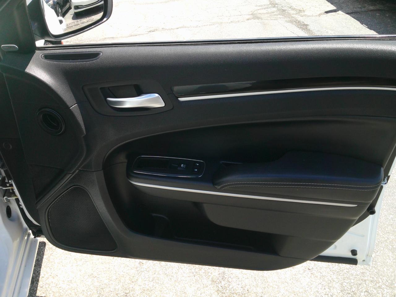 Chrysler 300 S V6 RWD 2019