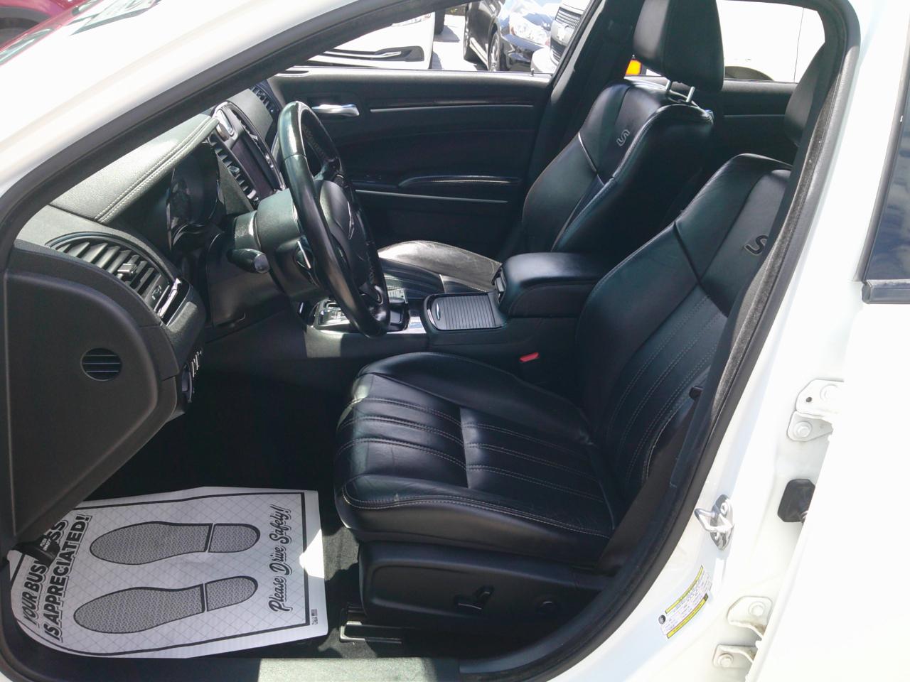 Chrysler 300 S V6 RWD 2019