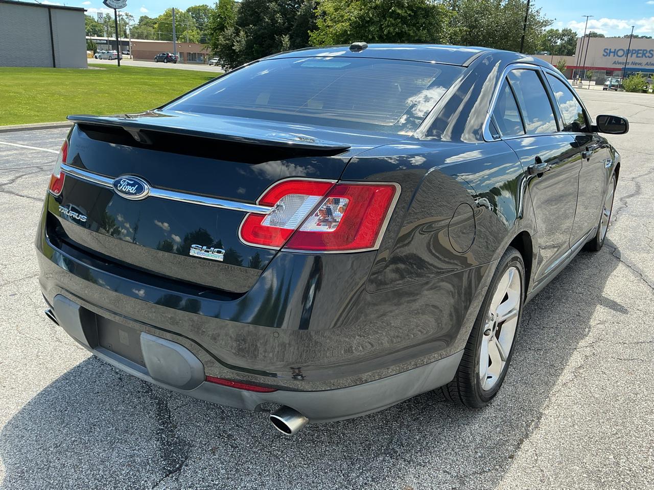 Ford Taurus SHO AWD 2011