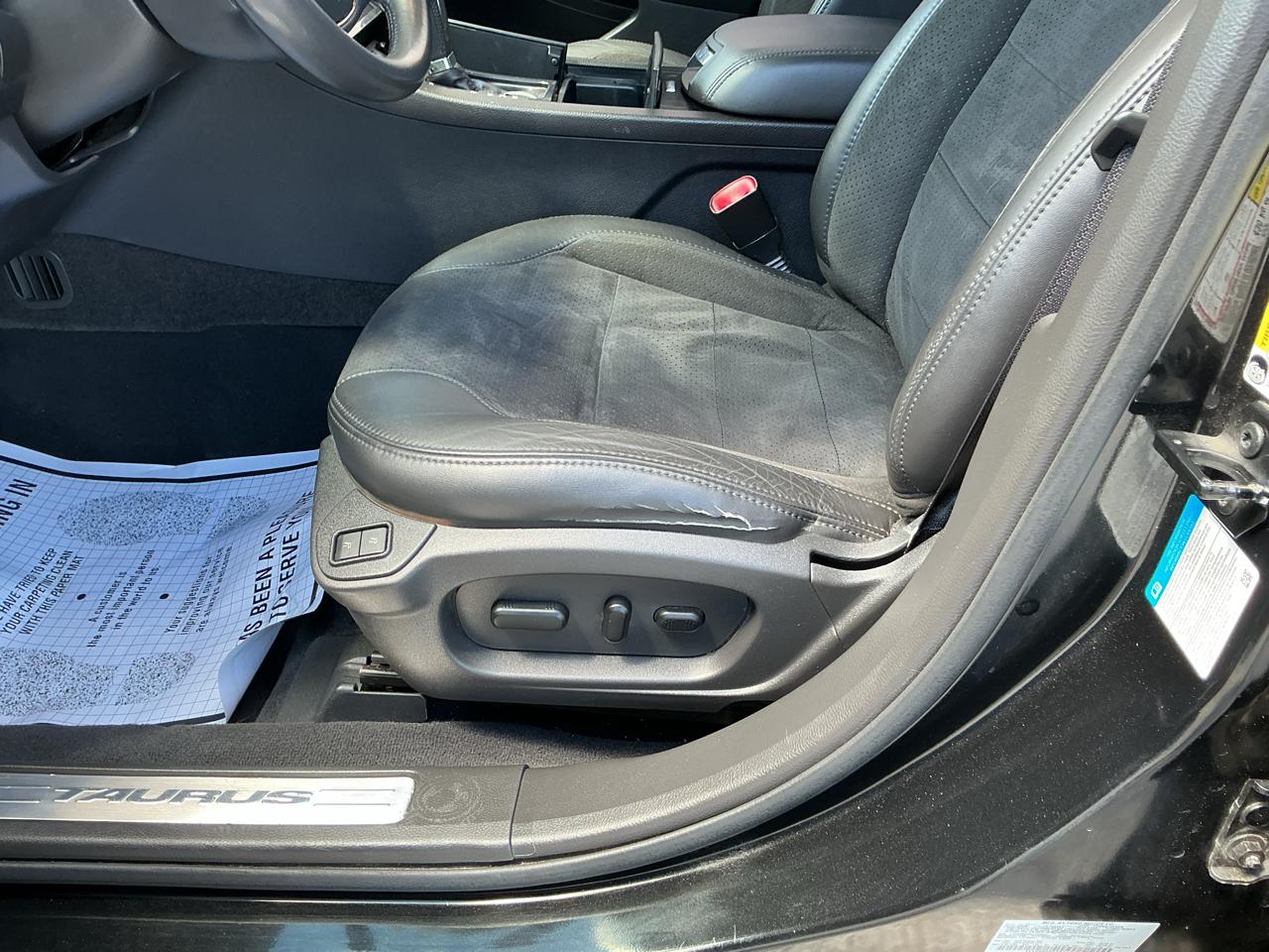 Ford Taurus SHO AWD 2011