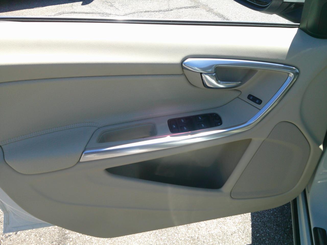 Volvo S60 T5 2012