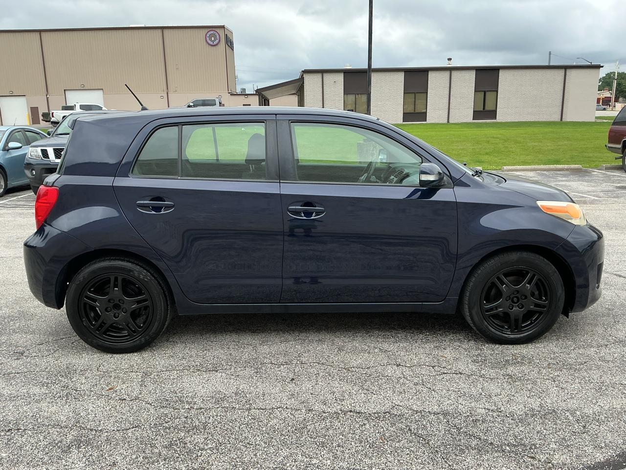 Scion xD 5-Door 2010