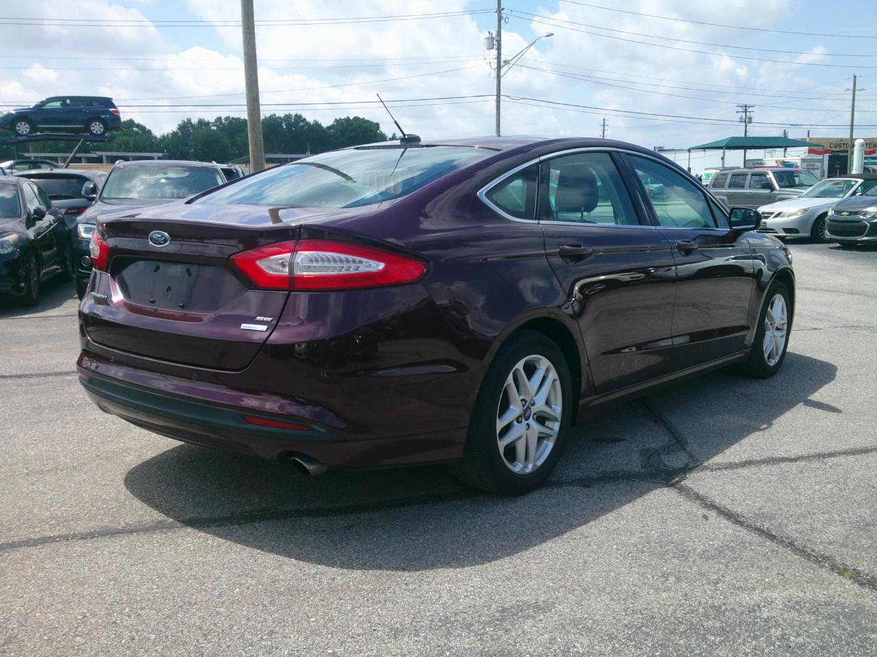 Ford Fusion SE 2013
