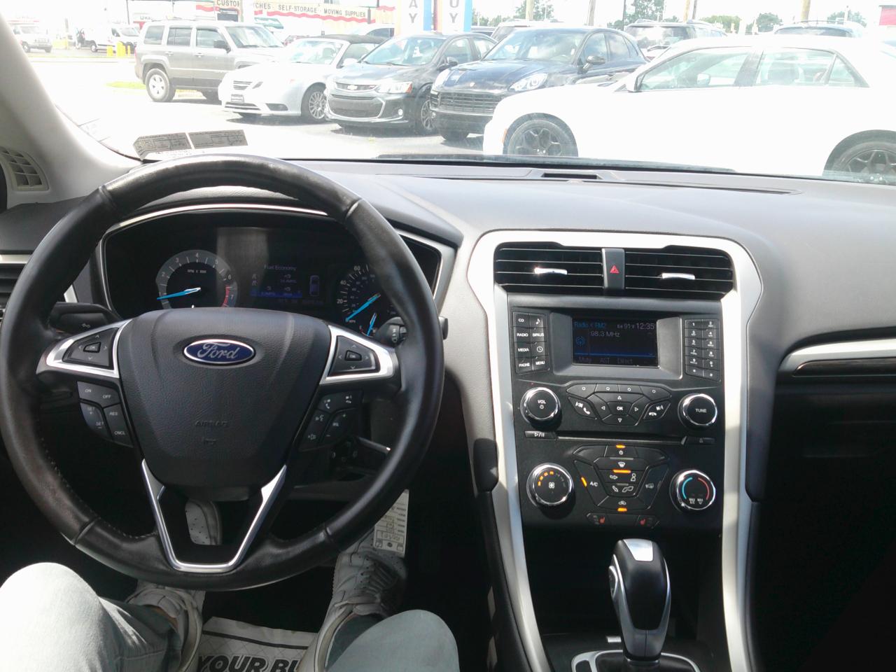 Ford Fusion SE 2013