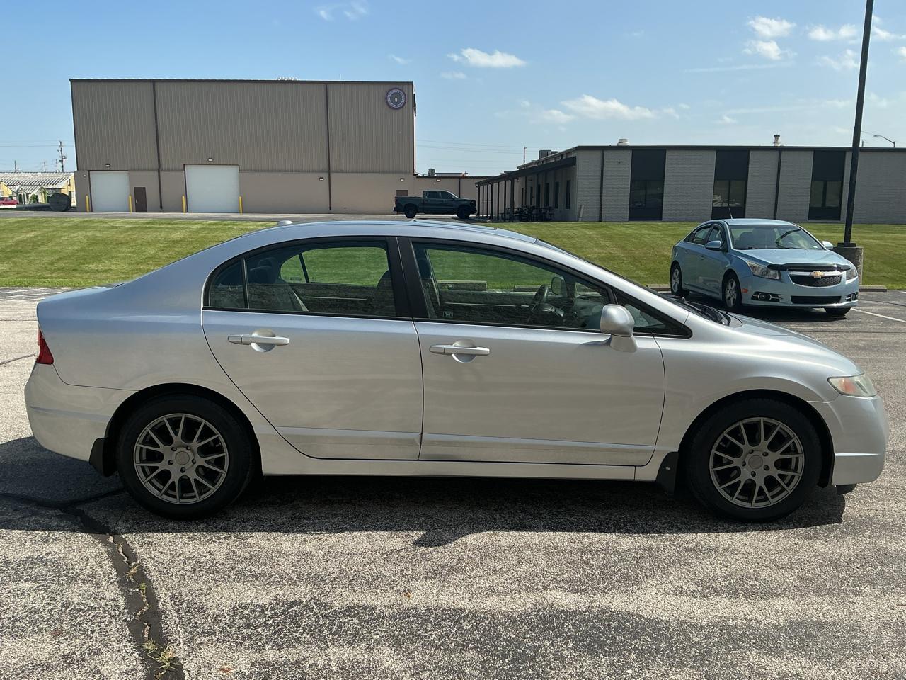 Honda Civic EX Sedan 5-Speed AT 2009