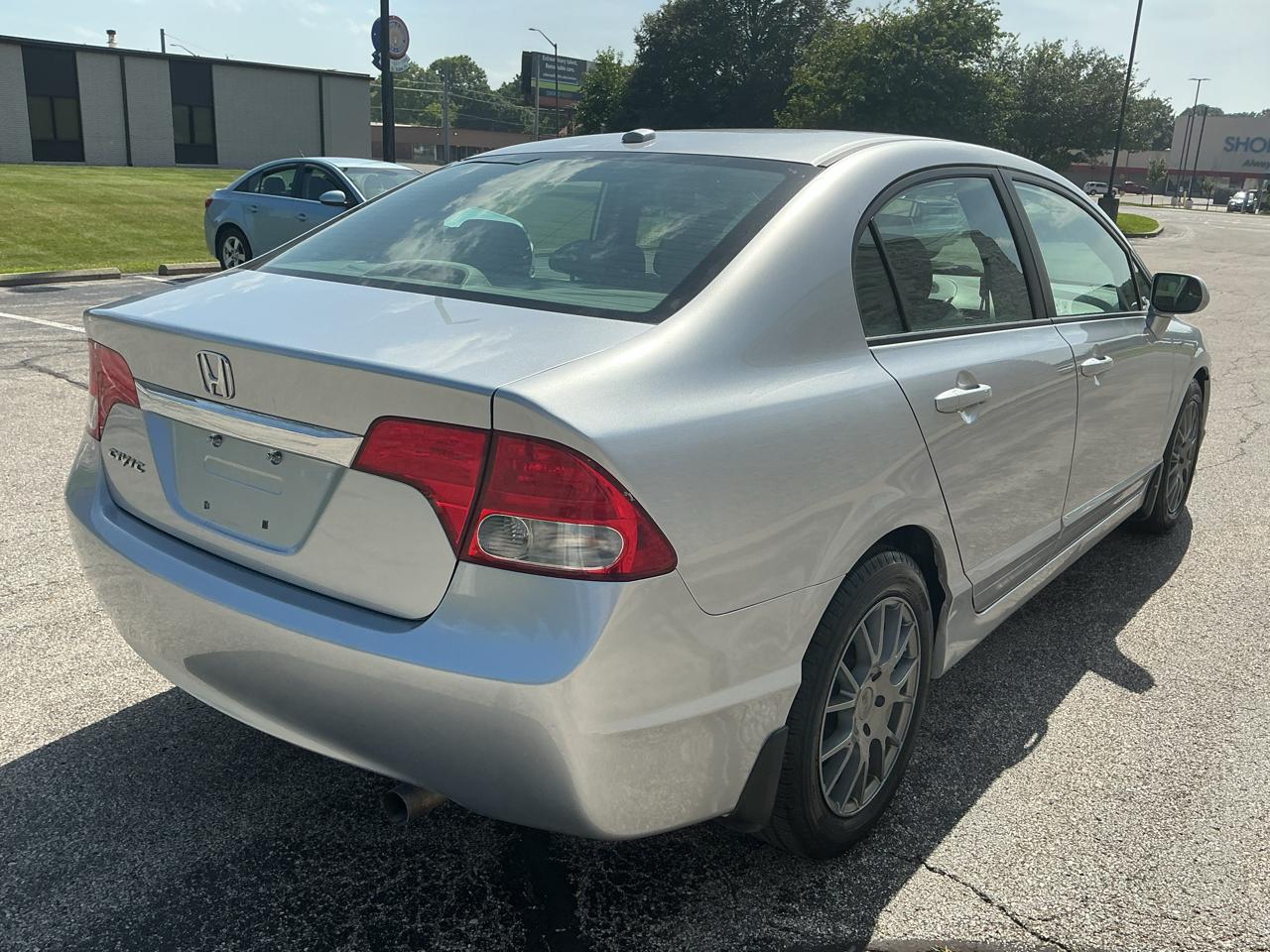 Honda Civic EX Sedan 5-Speed AT 2009