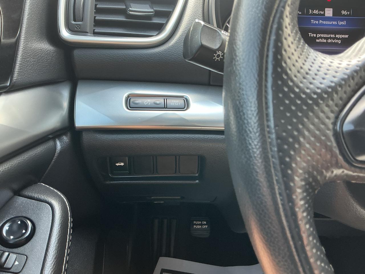 Nissan Maxima 3.5 SV 2022
