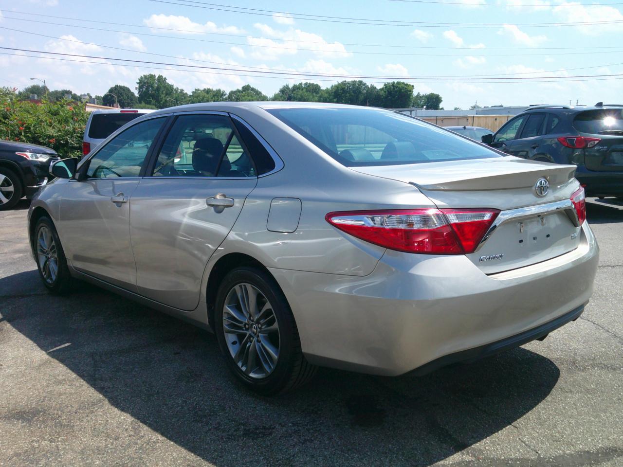 Toyota Camry SE 2017