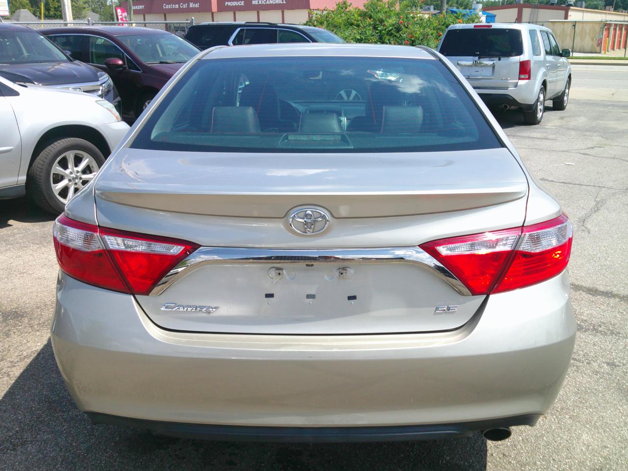 Toyota Camry SE 2017