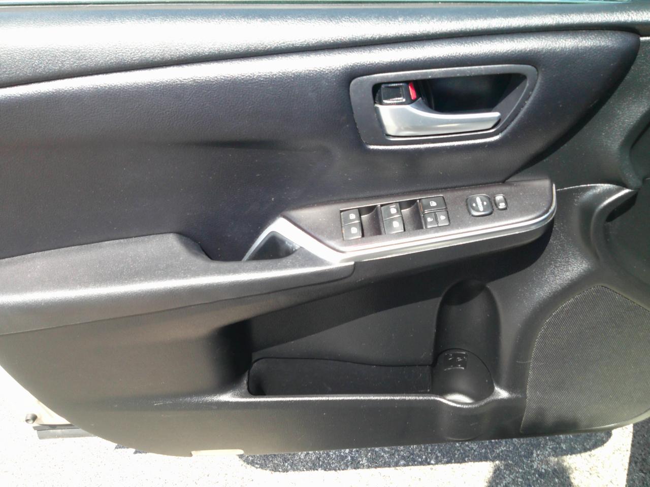 Toyota Camry SE 2017