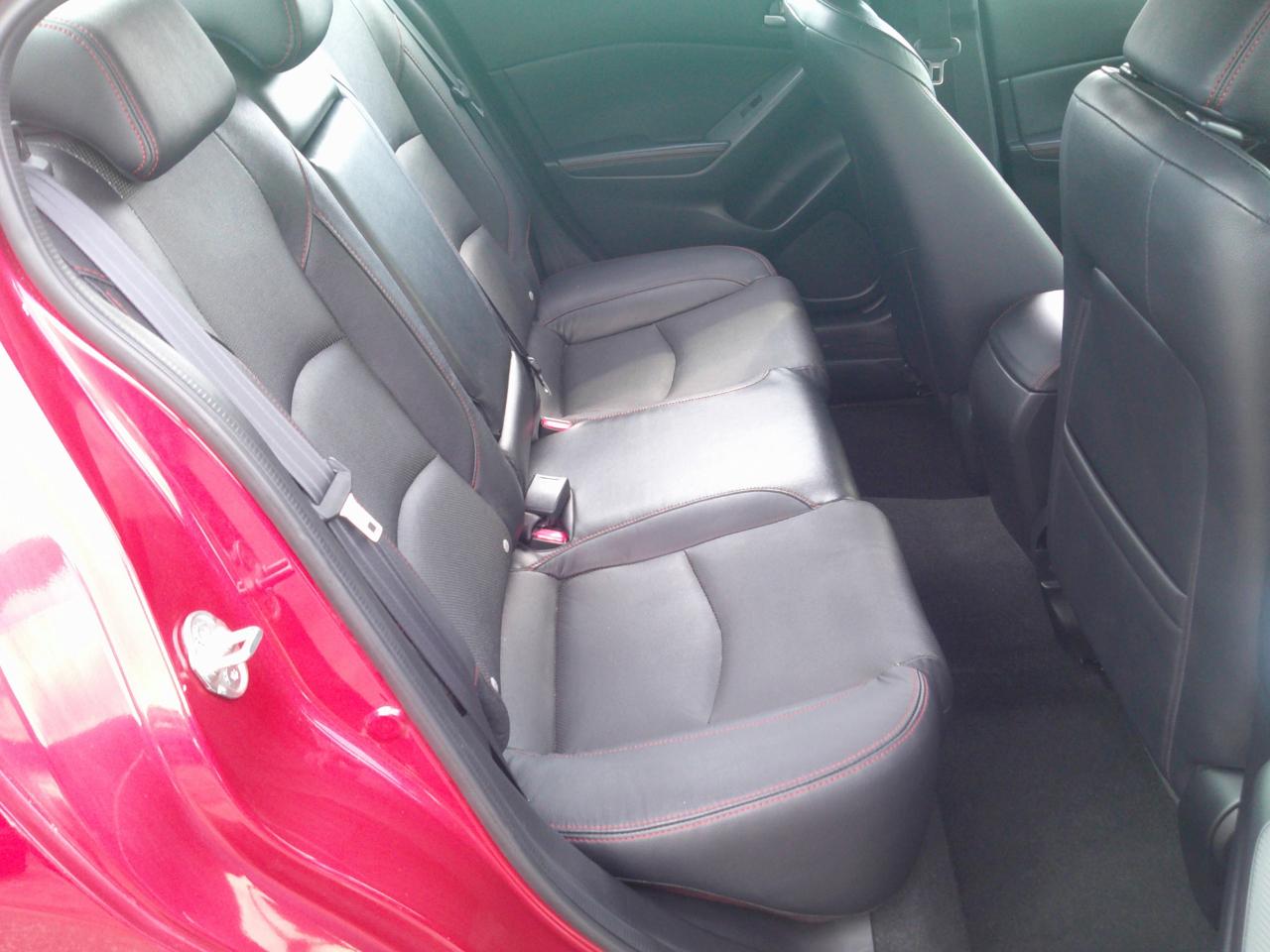 Mazda MAZDA3 s Grand Touring AT 4-Door 2014
