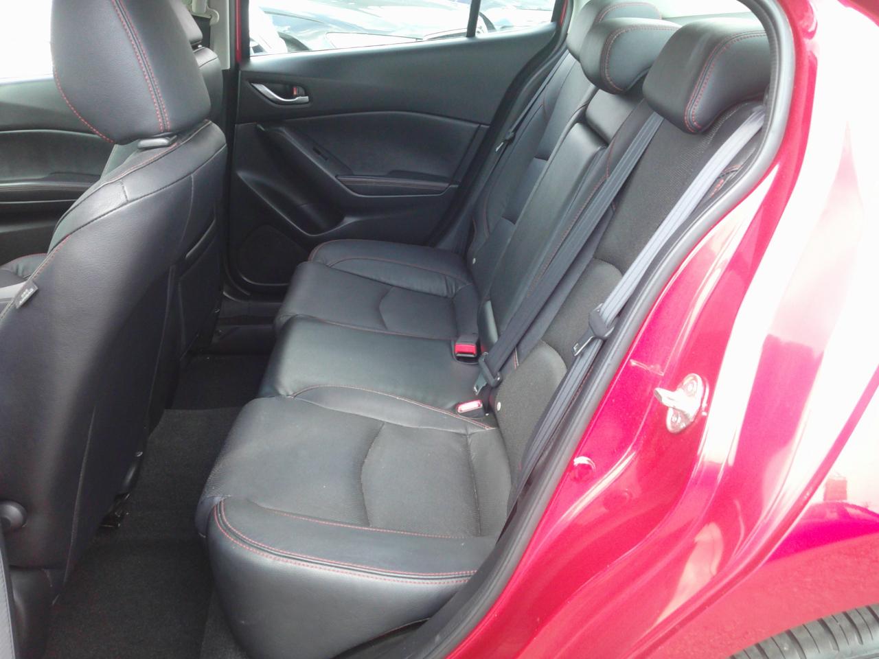 Mazda MAZDA3 s Grand Touring AT 4-Door 2014