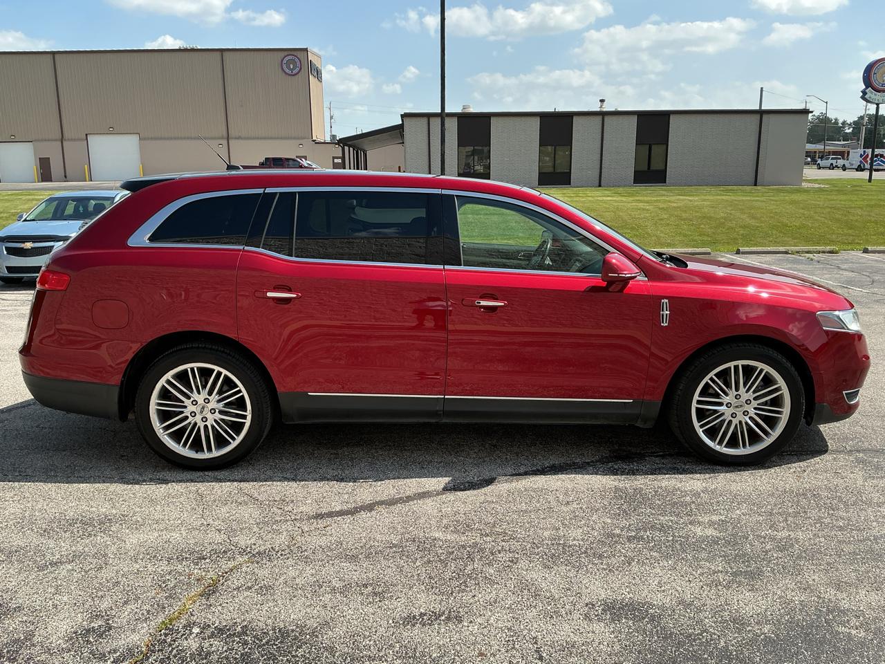 Lincoln MKT 3.5L with EcoBoost AWD 2017