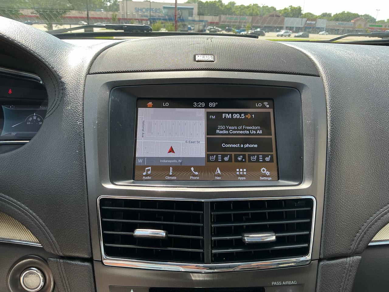 Lincoln MKT 3.5L with EcoBoost AWD 2017