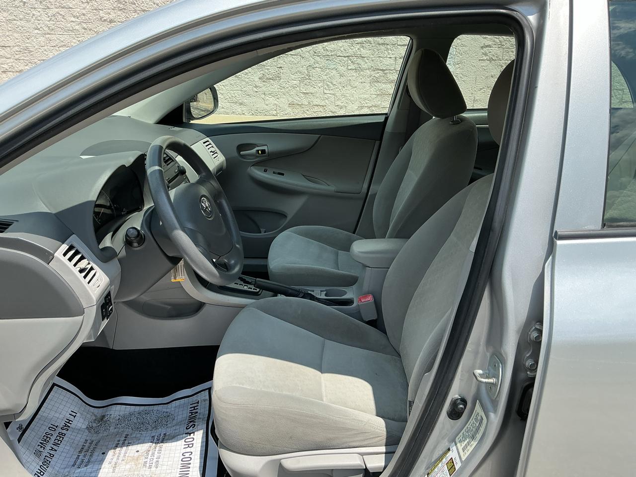 Toyota Corolla Base 2009