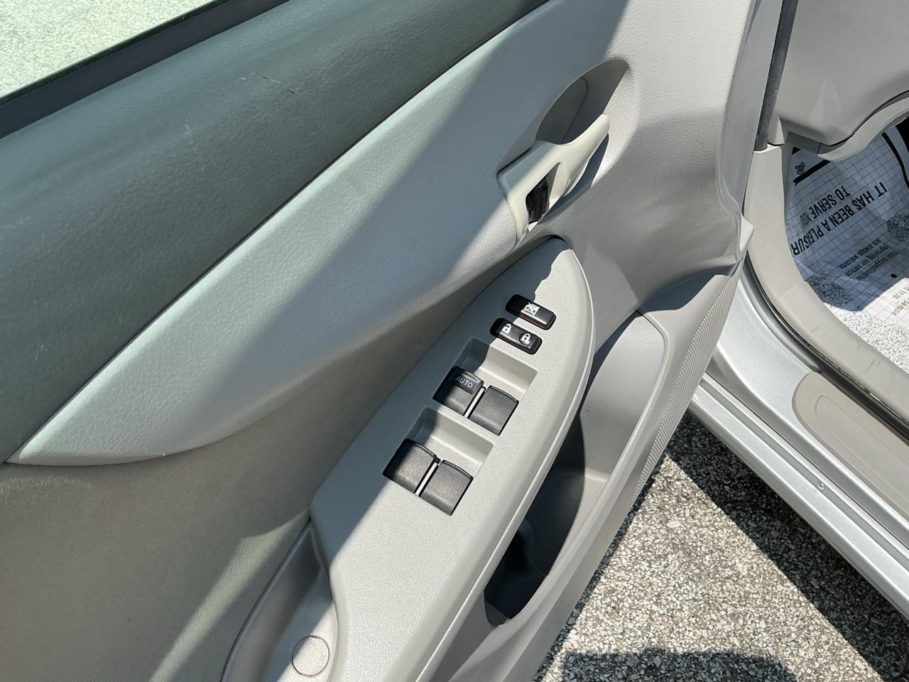 Toyota Corolla Base 2009