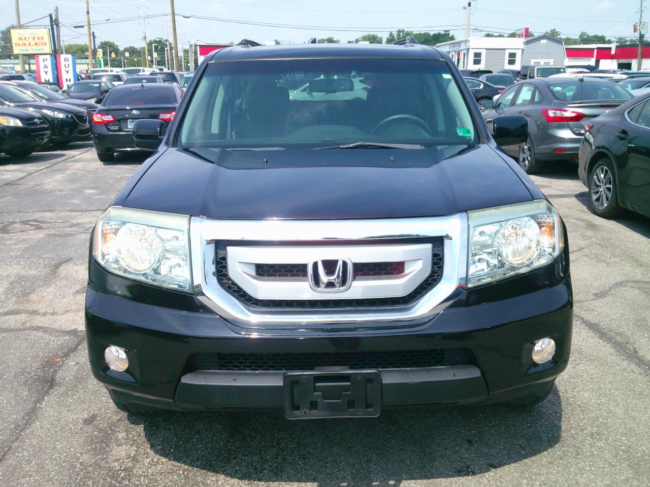 Honda Pilot Touring 4WD 5-Spd AT with DVD 2011
