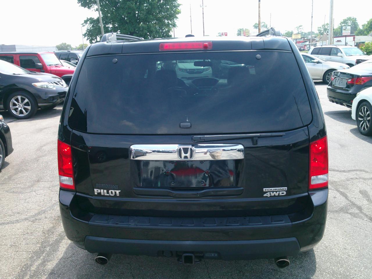 Honda Pilot Touring 4WD 5-Spd AT with DVD 2011
