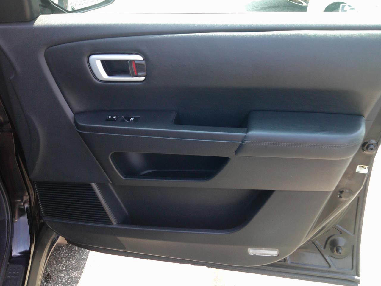 Honda Pilot Touring 4WD 5-Spd AT with DVD 2011