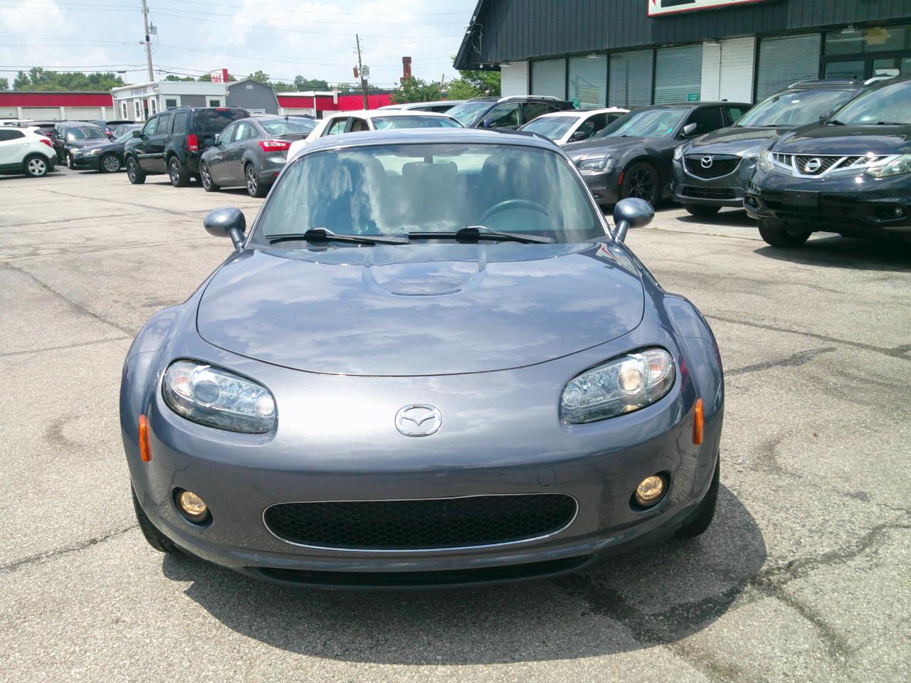 Mazda MX-5 Miata Touring Power Retractable Hardtop 2008