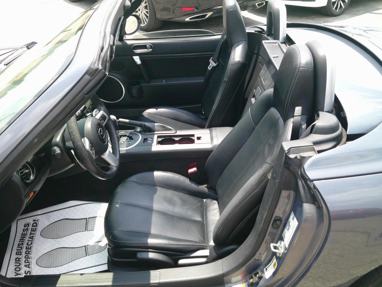 Mazda MX-5 Miata Touring Power Retractable Hardtop 2008