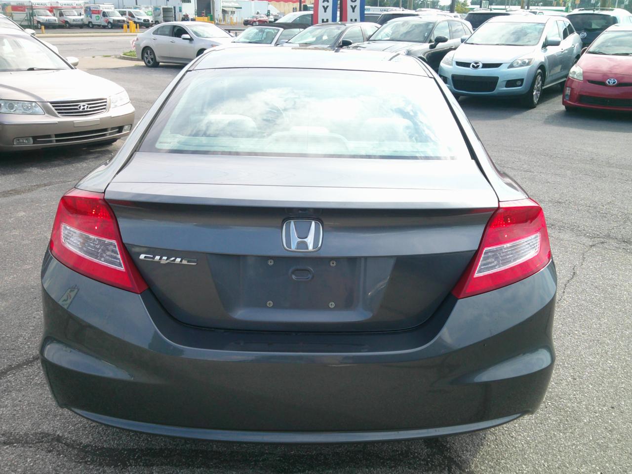 Honda Civic LX Coupe 5-Speed AT 2012