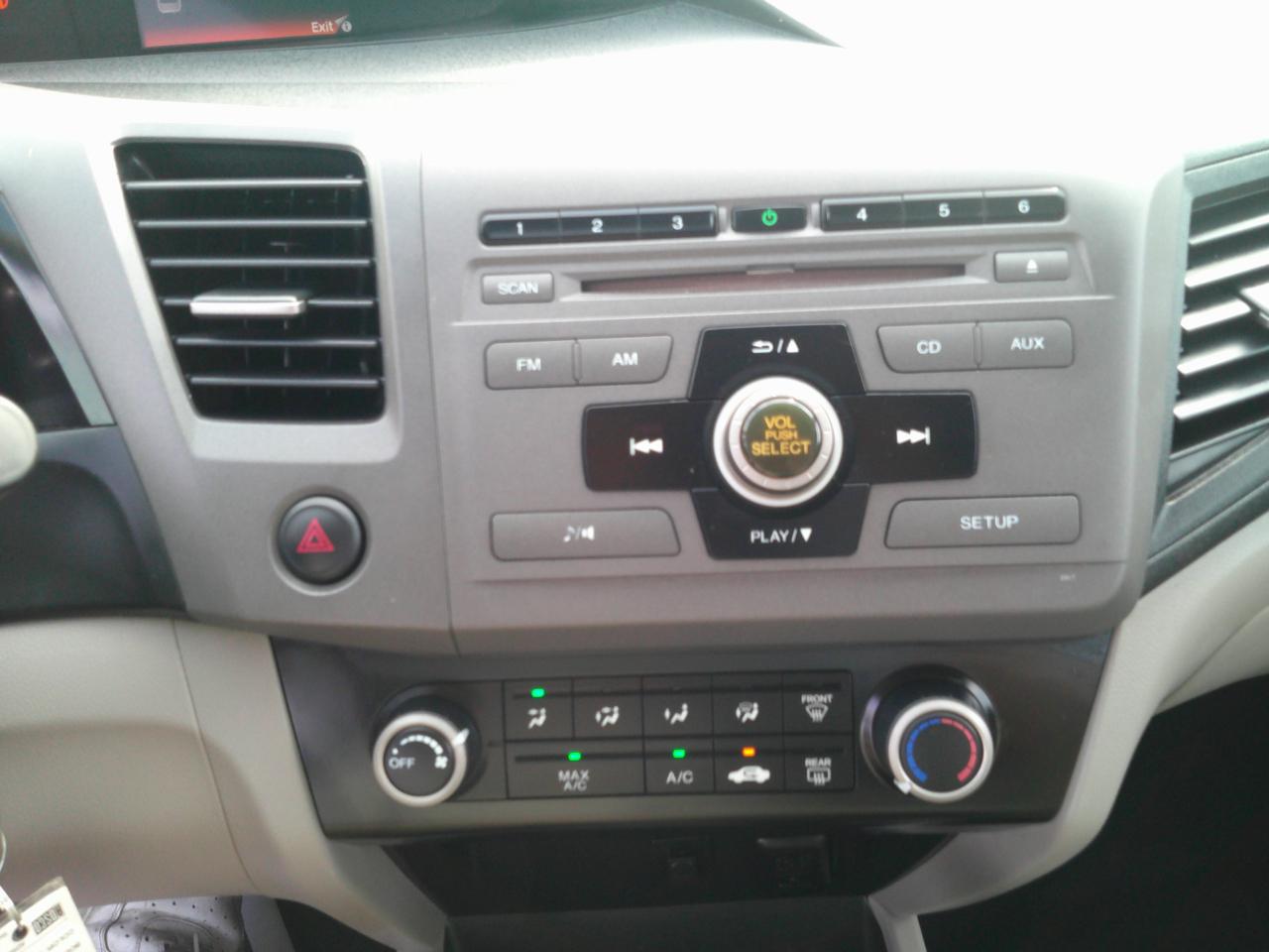 Honda Civic LX Coupe 5-Speed AT 2012