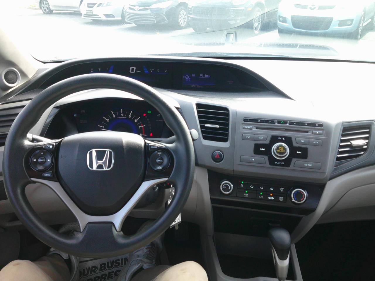 Honda Civic LX Coupe 5-Speed AT 2012