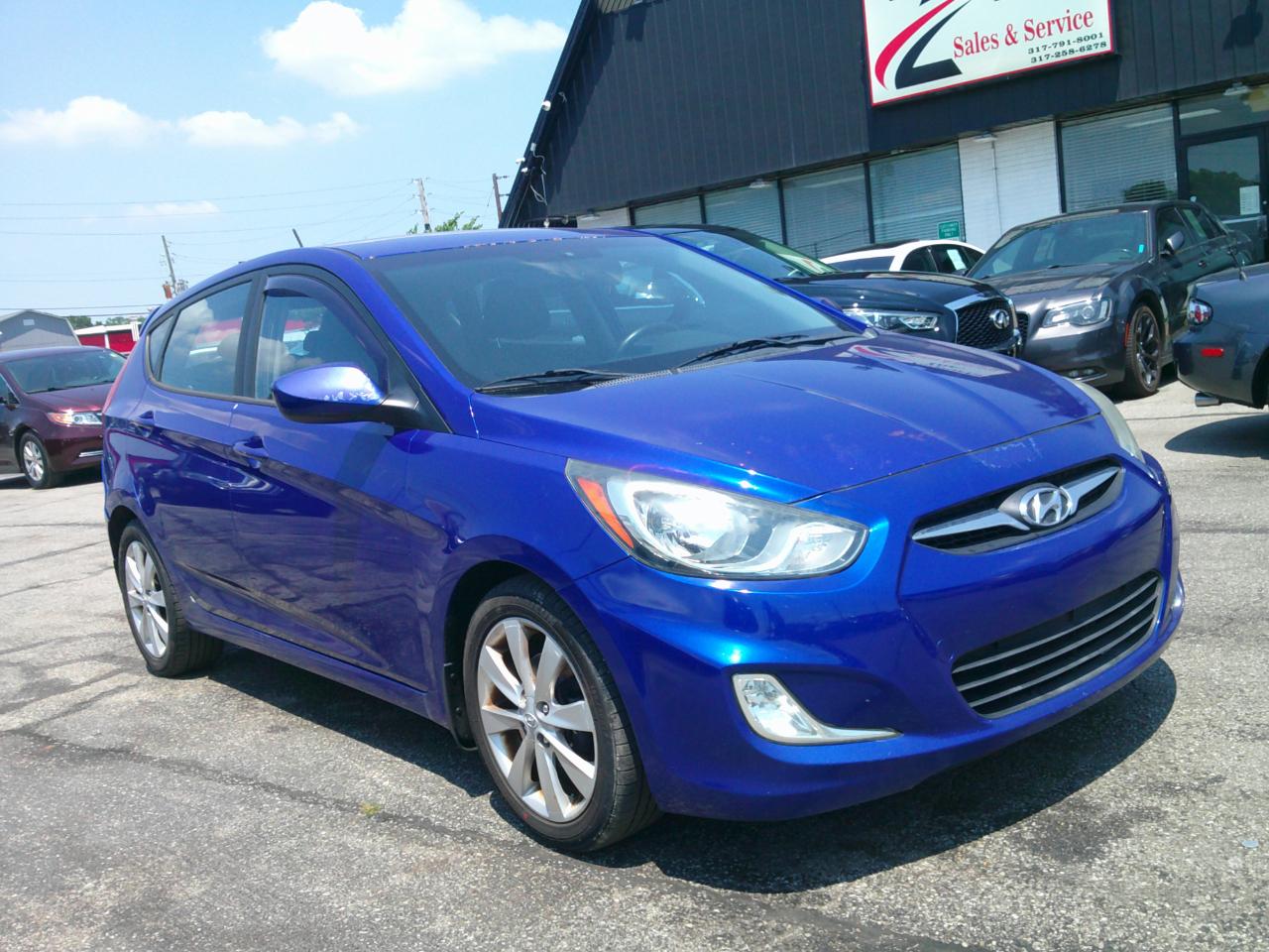 Hyundai Accent SE 5-Door 2012