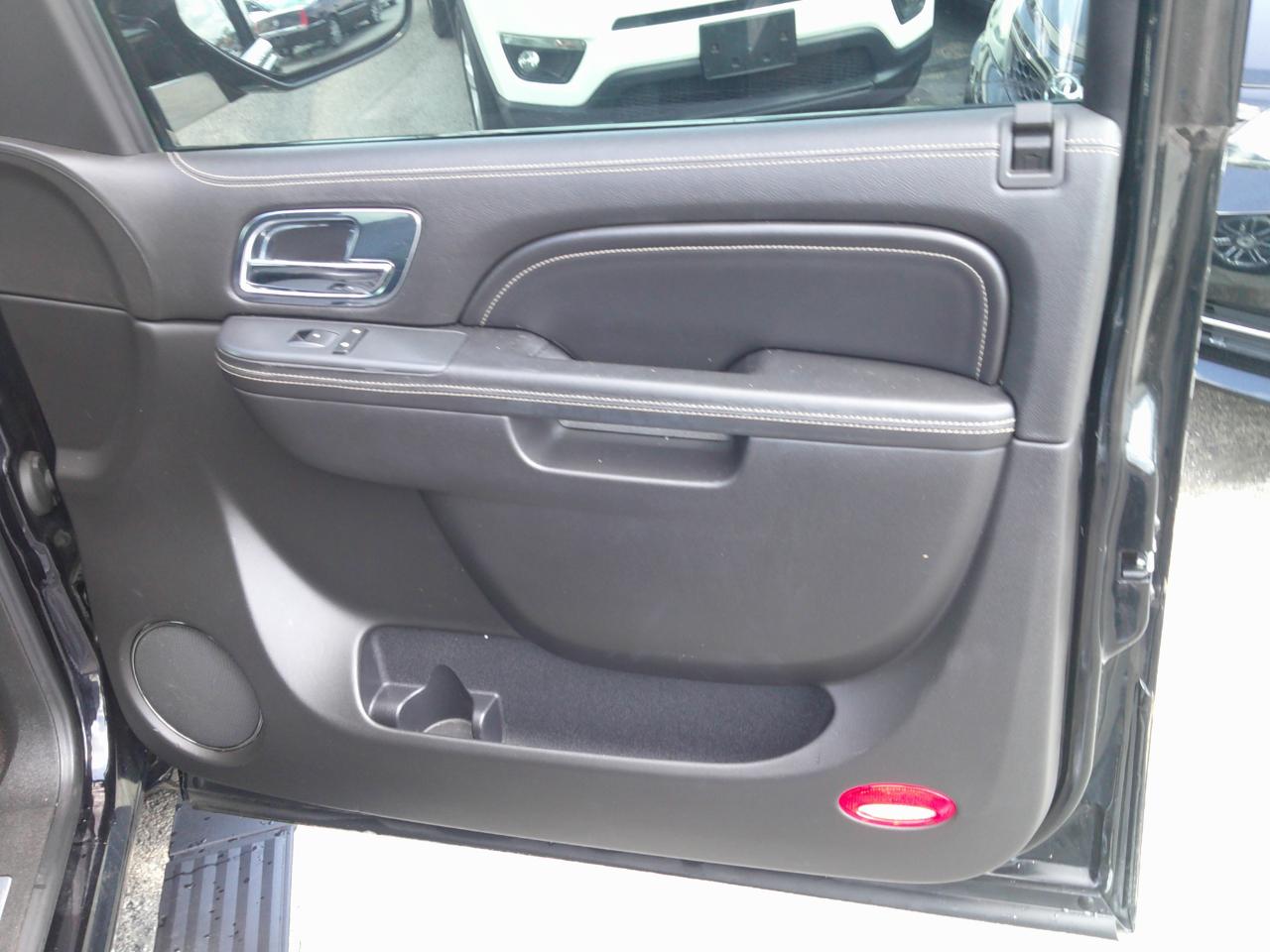 Cadillac Escalade AWD Platinum 2013