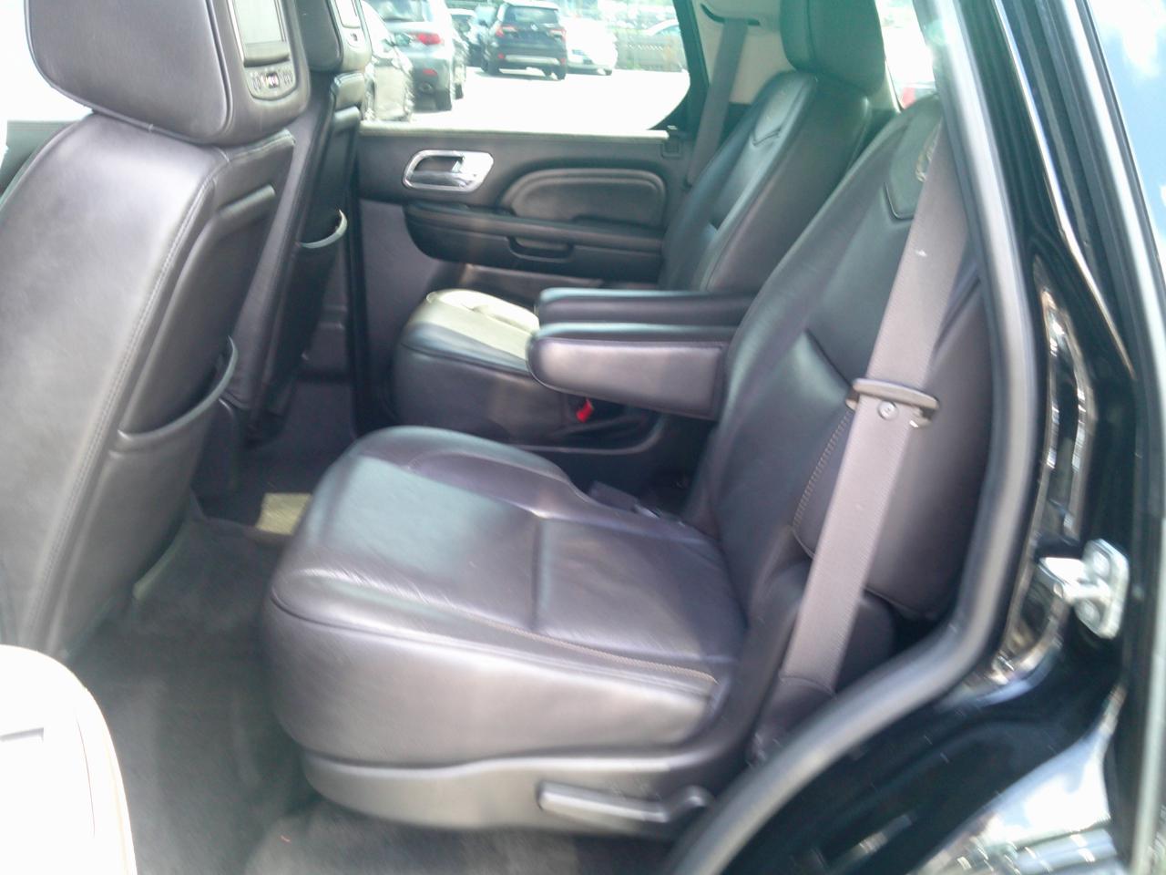 Cadillac Escalade AWD Platinum 2013