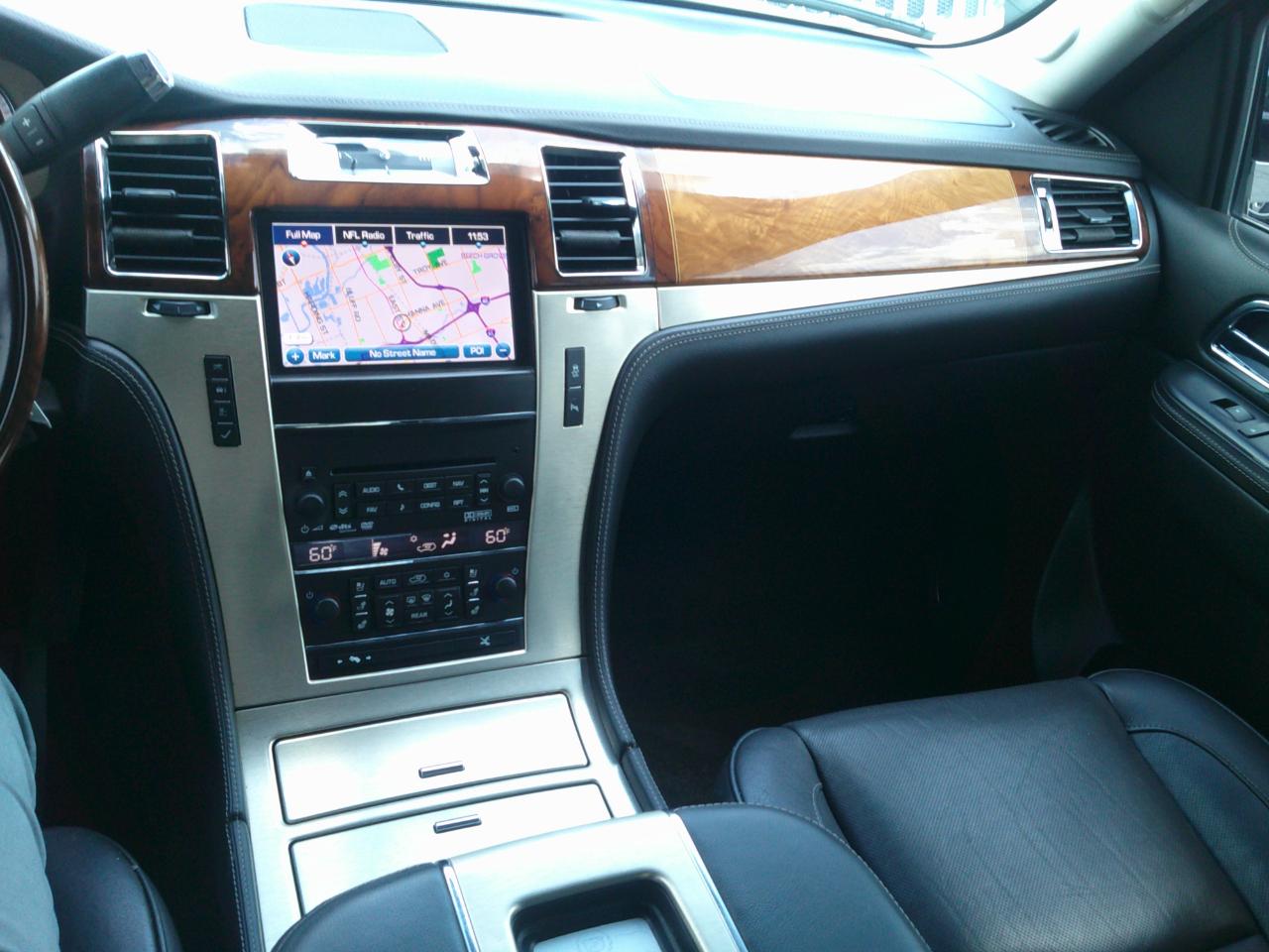 Cadillac Escalade AWD Platinum 2013