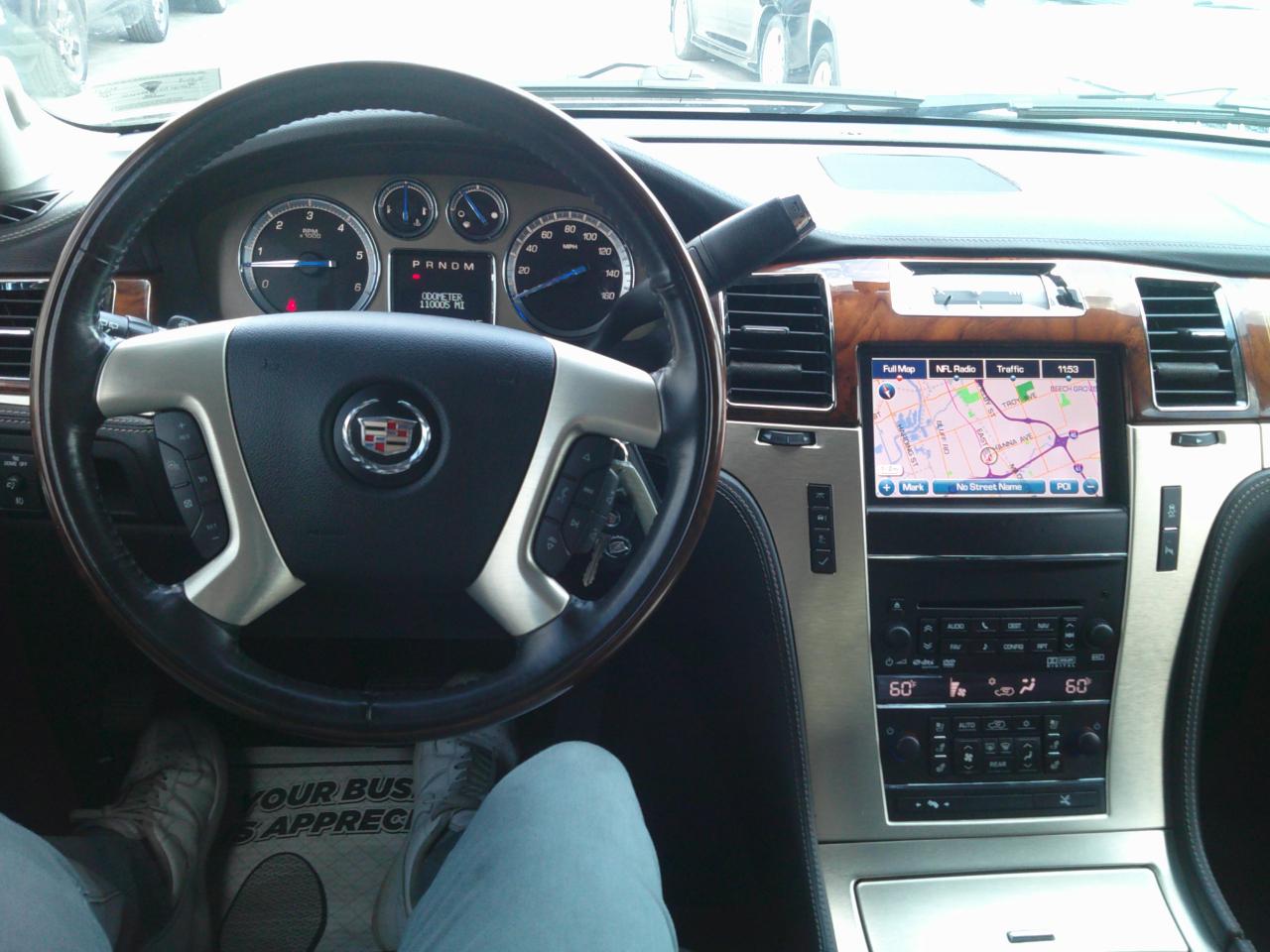 Cadillac Escalade AWD Platinum 2013
