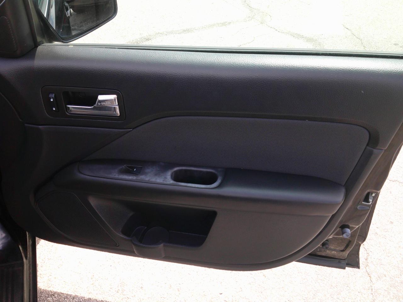 Ford Fusion SE 2012