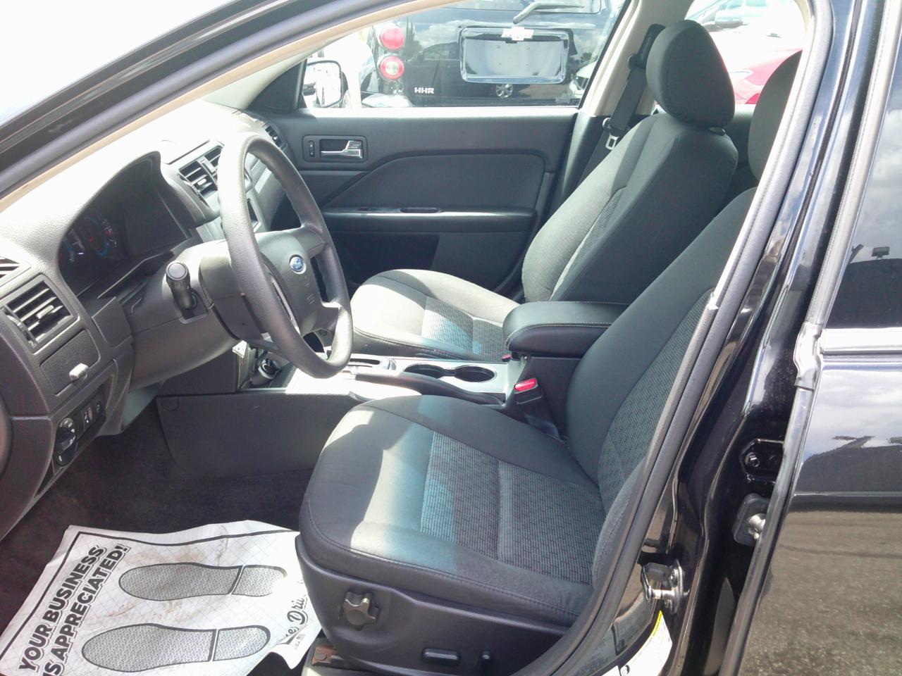 Ford Fusion SE 2012