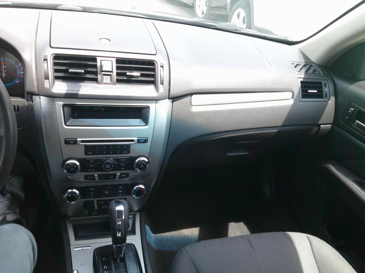 Ford Fusion SE 2012