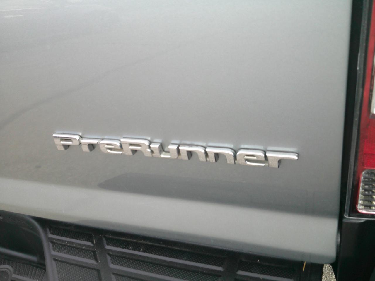 Toyota Tacoma PreRunner Double Cab I4 4AT 2WD 2015