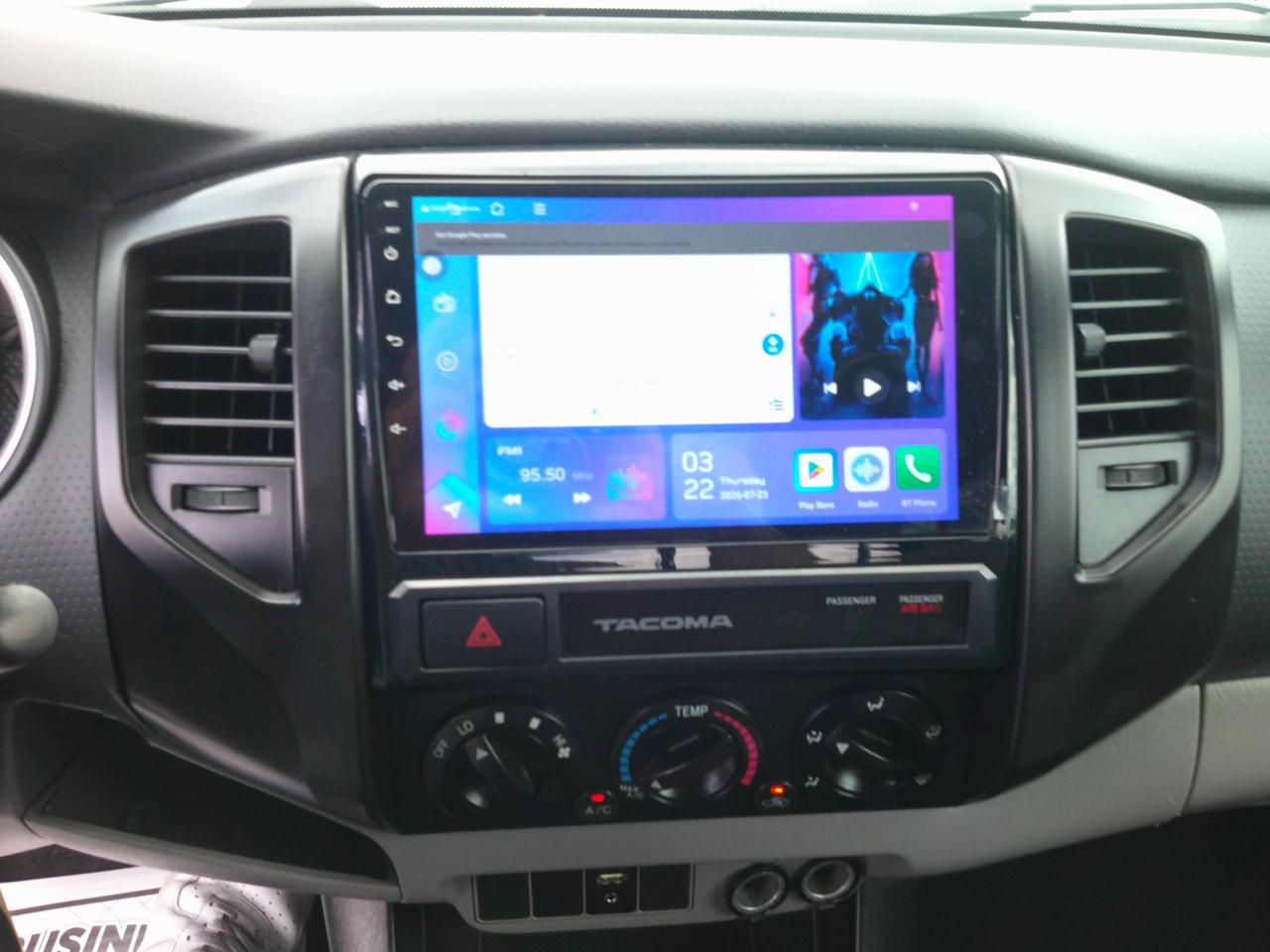 Toyota Tacoma PreRunner Double Cab I4 4AT 2WD 2015