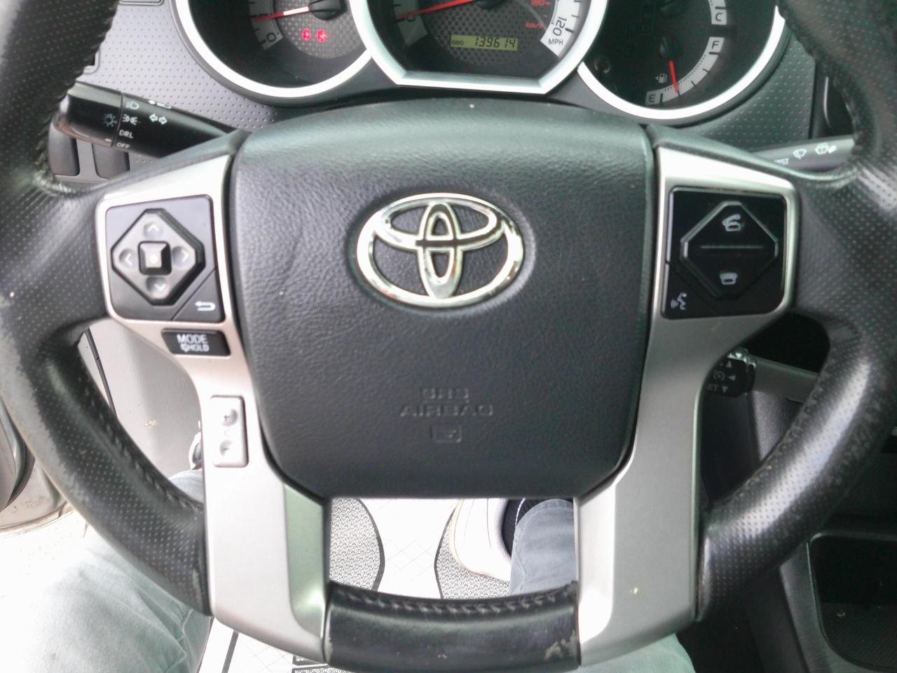 Toyota Tacoma PreRunner Double Cab I4 4AT 2WD 2015