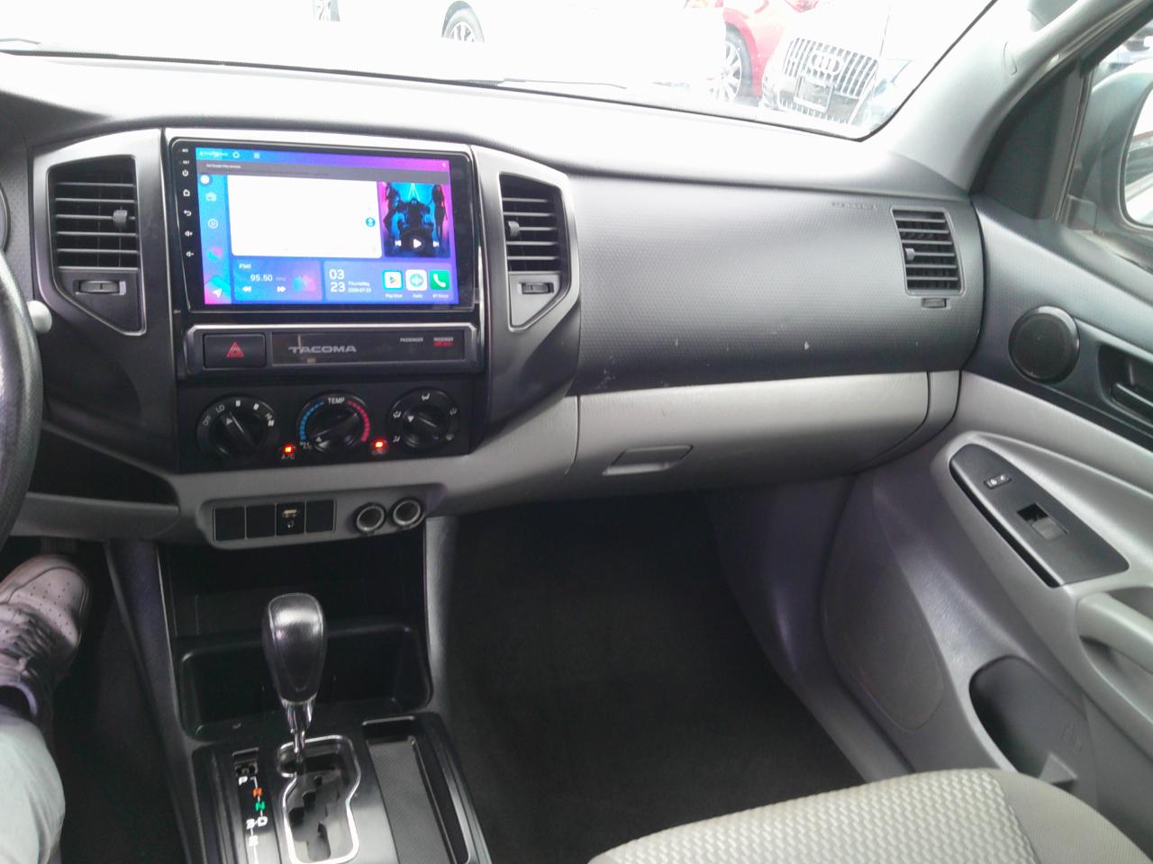 Toyota Tacoma PreRunner Double Cab I4 4AT 2WD 2015
