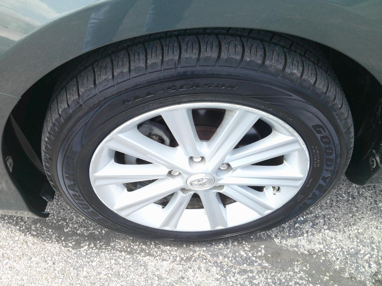 Toyota Camry XLE 4D Sedan 2012