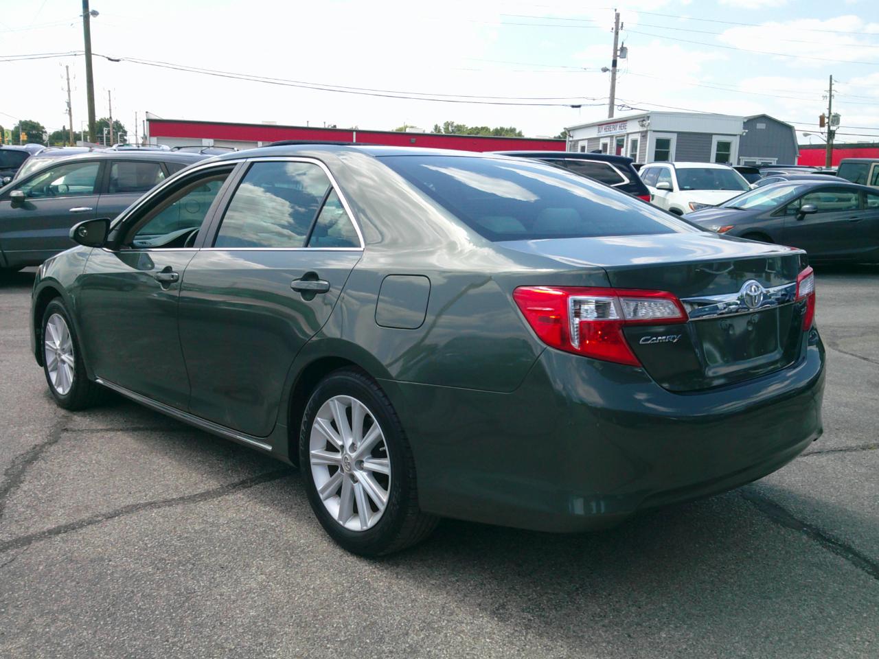 Toyota Camry XLE 4D Sedan 2012