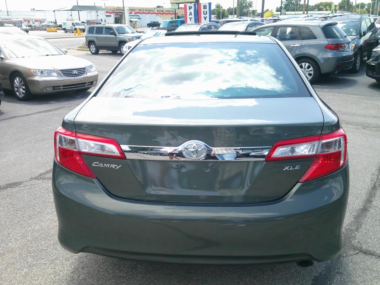 Toyota Camry XLE 4D Sedan 2012