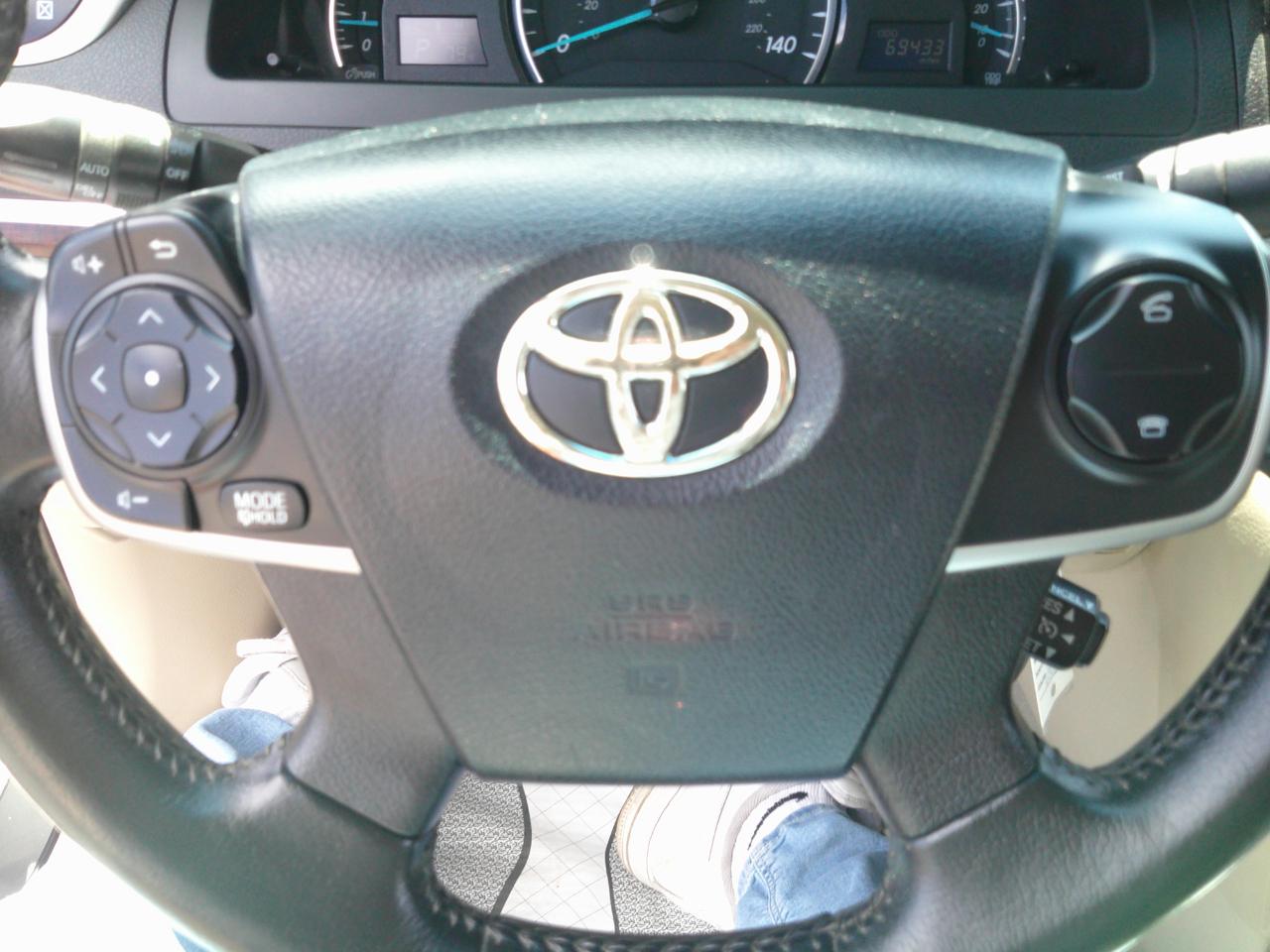 Toyota Camry XLE 4D Sedan 2012