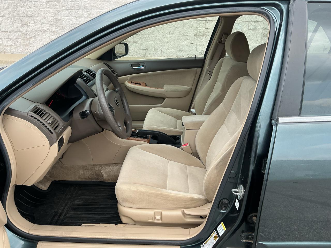 Honda Accord EX Sedan AT 2005